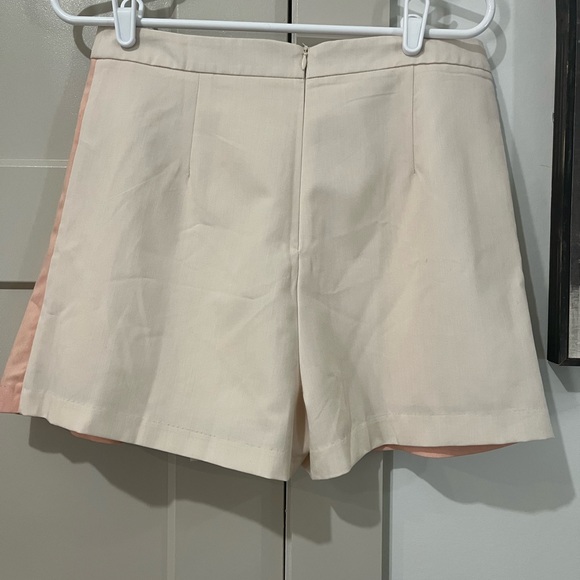 STORIA peach and cream pleated skort blu spero boutique - Picture 2 of 4